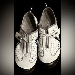 J-41 ADVENTURE ON - womens 7 1/2, white, vegan material, slip on trail shoes